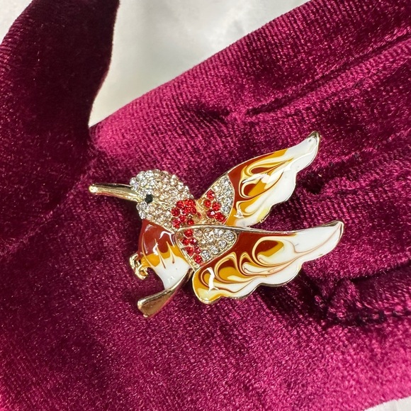 Hummingbird Pink Crystal Pin Brooch - Picture 6 of 9